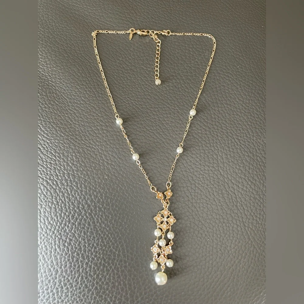 Signed NWT Vintage Gold Pearl Drop Necklace - Picture 4 of 15